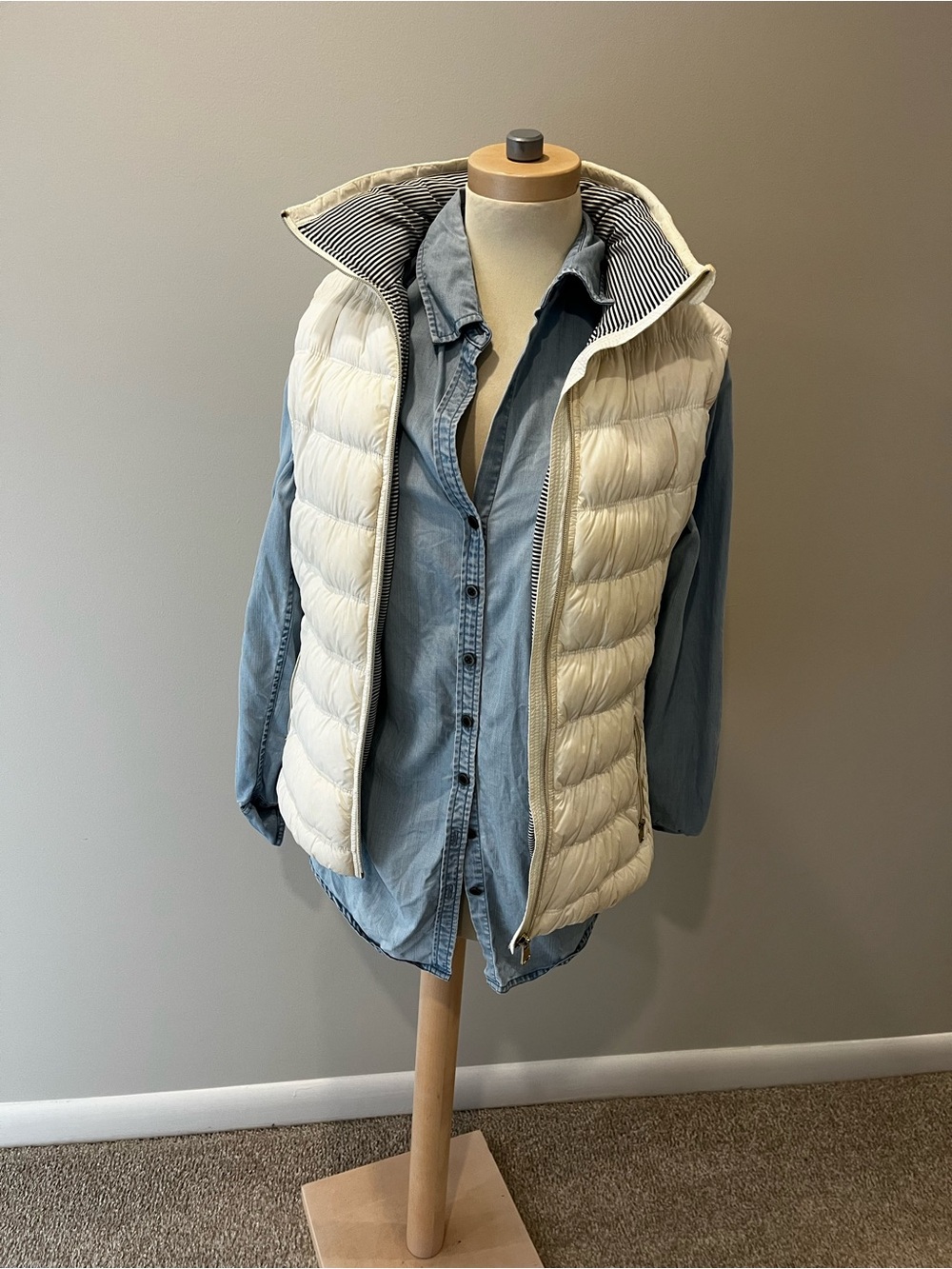 Calvin Klein Ivory Quilted Puffer Vest